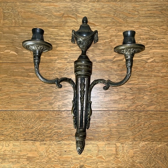 VINTAGE BRASS WALL CANDLE HOLDER – DOUBLE ARM - Picture 4 of 15
